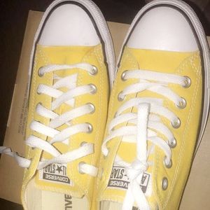 Women yellow converses